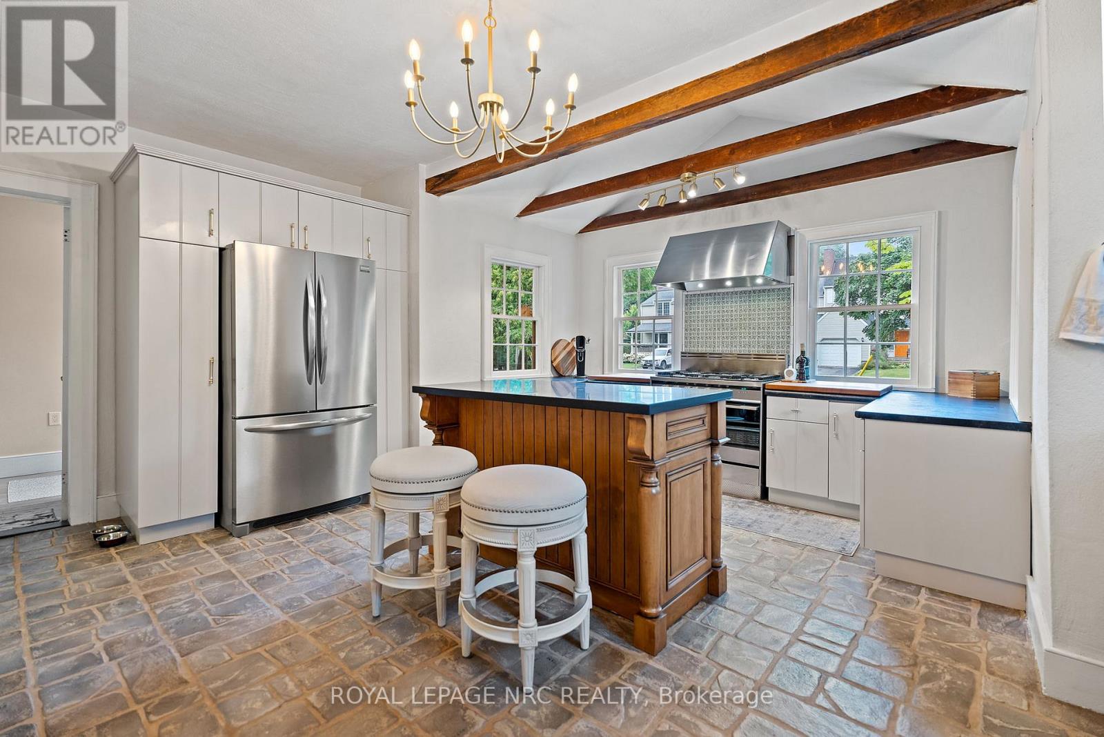307 Mississagua Street, Niagara-On-The-Lake, Ontario  L0S 1J0 - Photo 4 - X13231352