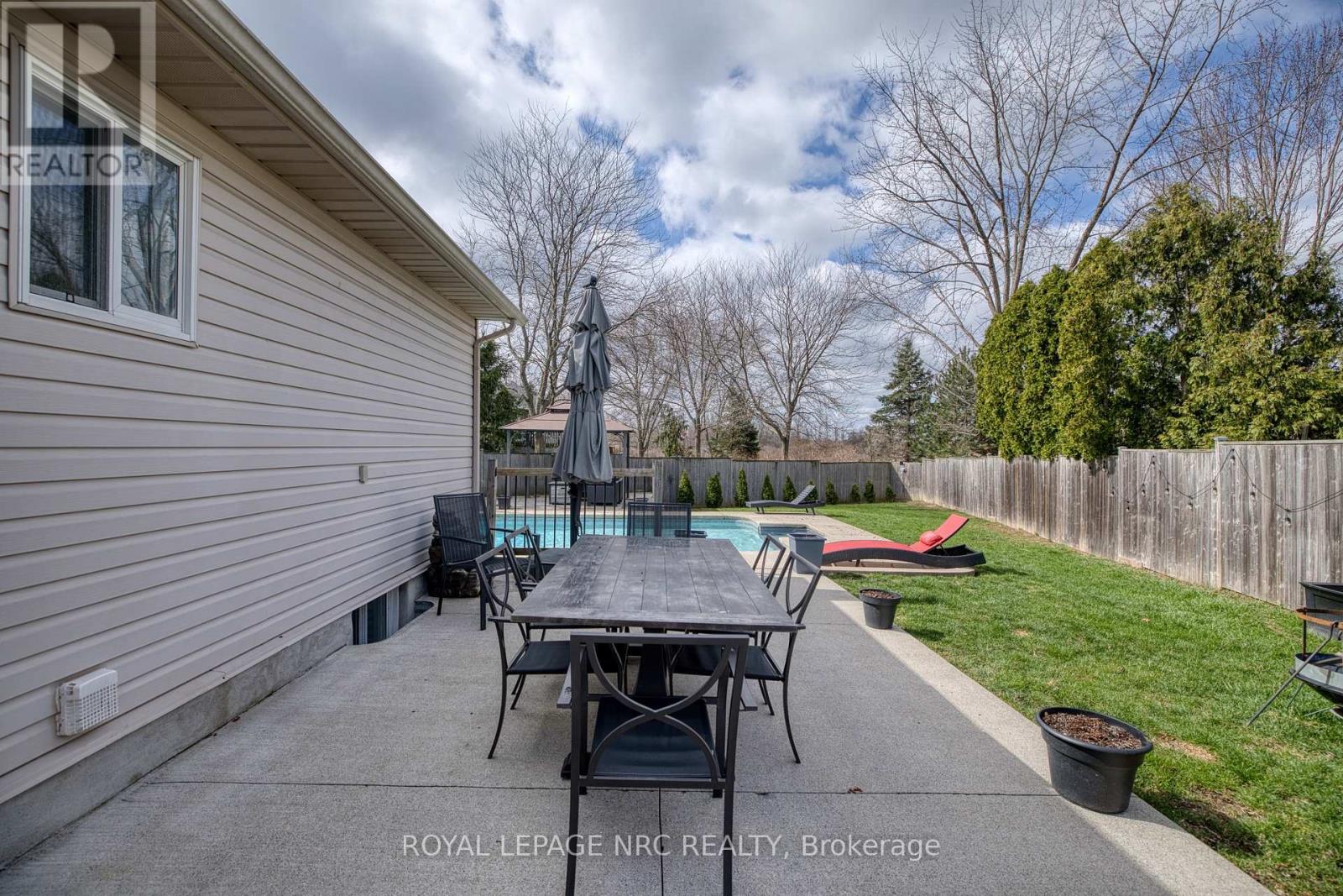 16 Leonard Drive, St. Catharines, Ontario  L2S 3V2 - Photo 30 - X13231668