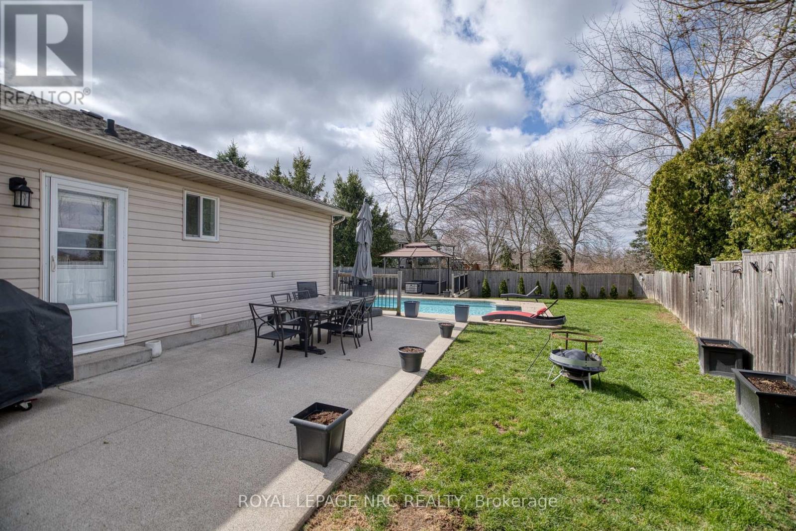 16 Leonard Drive, St. Catharines, Ontario  L2S 3V2 - Photo 31 - X13231668