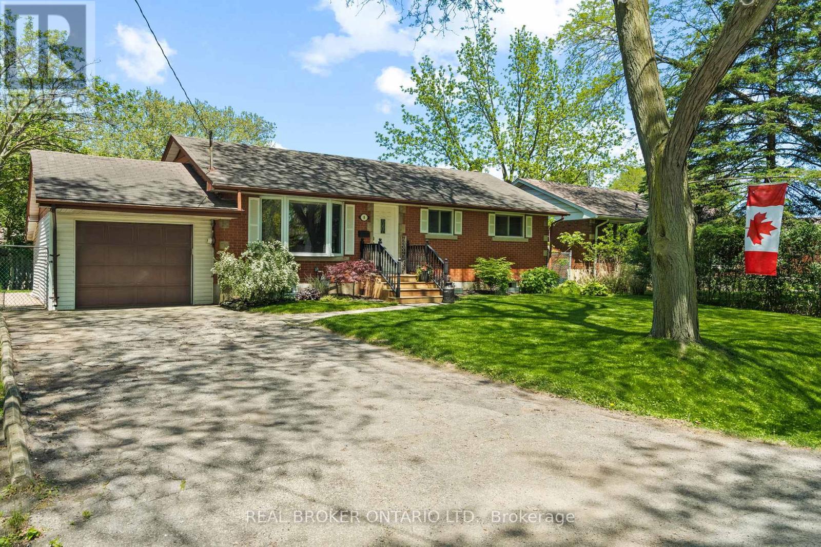 8 GOLDSMITH AVENUE, St. Catharines, Ontario