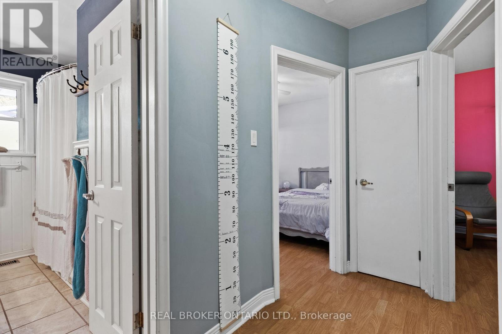 8 Goldsmith Avenue, St. Catharines, Ontario  L2M 2V8 - Photo 10 - X13232244