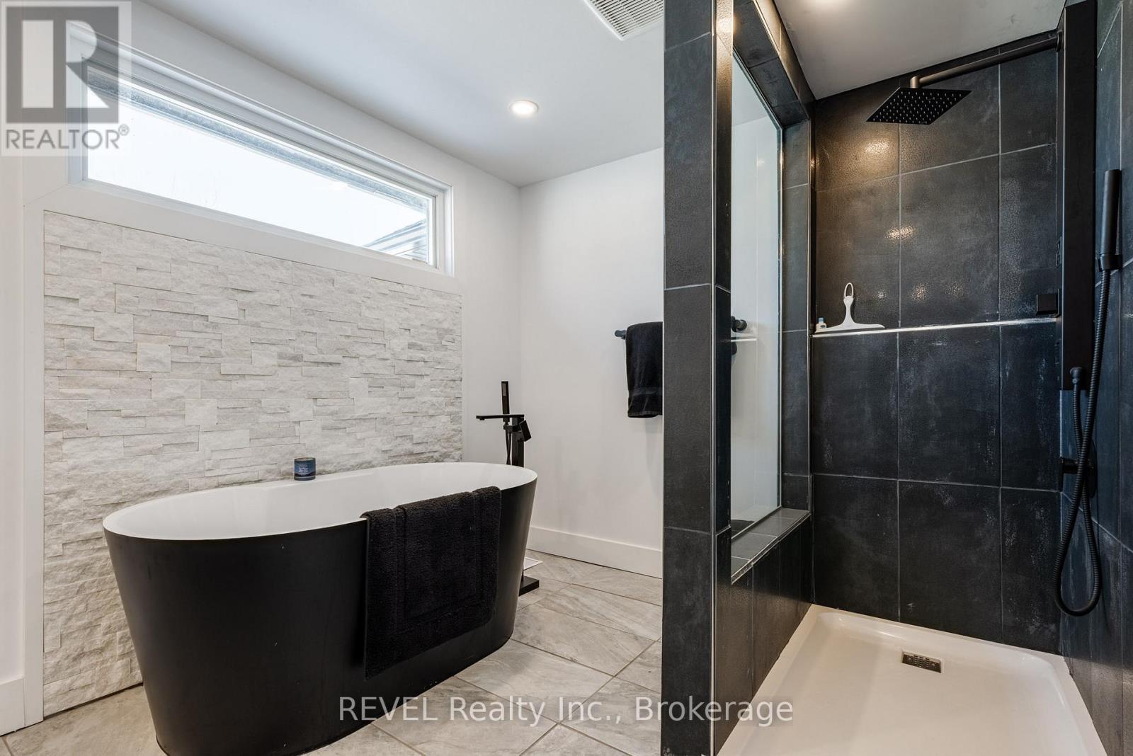 80 Lighthouse Drive, Haldimand, Ontario  N1A 2W6 - Photo 17 - X13232948