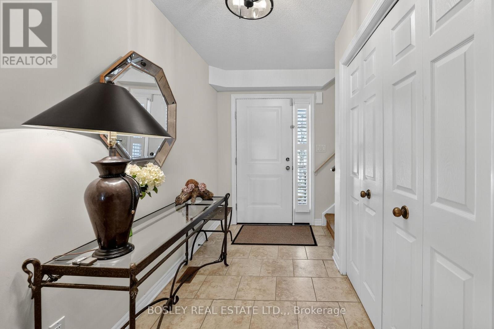 Unit 12 - 7 Gibson Place, St. Catharines, Ontario  L2R 0A3 - Photo 3 - X13235088