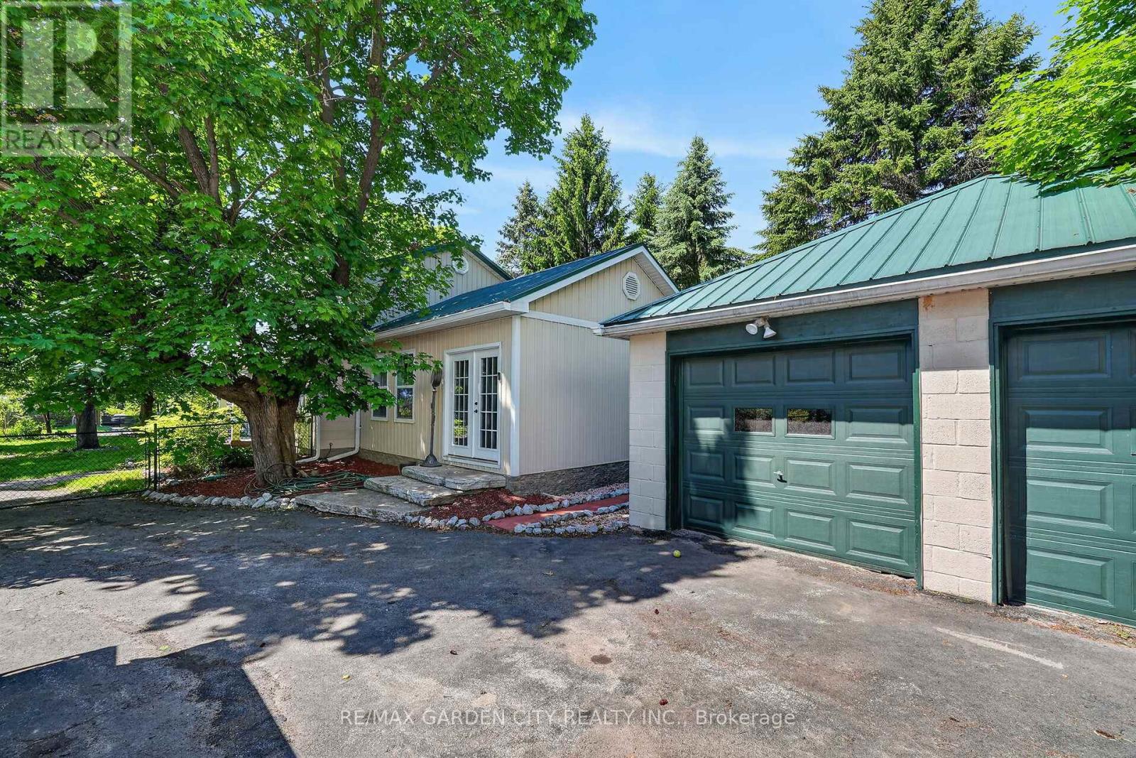 323 Regional 20 Road, Pelham, Ontario  L0S 1C0 - Photo 19 - X13235744