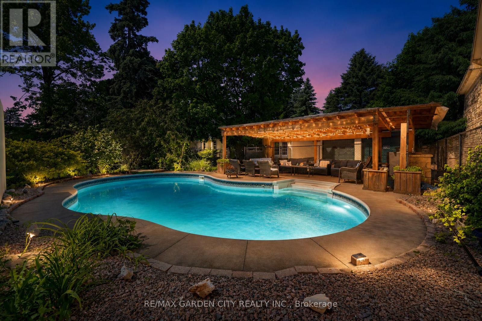 323 Regional 20 Road, Pelham, Ontario  L0S 1C0 - Photo 2 - X13235744