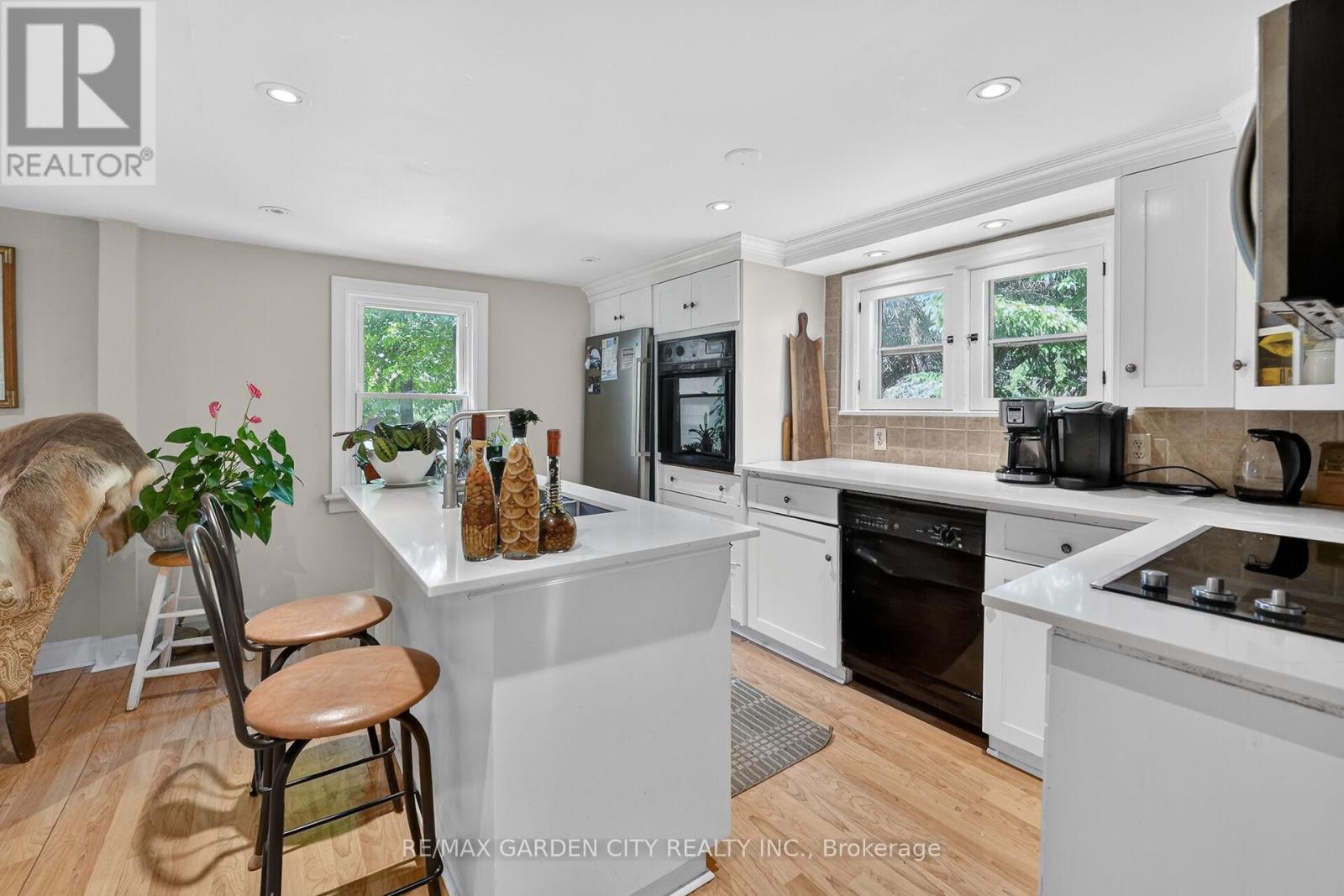 323 Regional 20 Road, Pelham, Ontario  L0S 1C0 - Photo 7 - X13235744