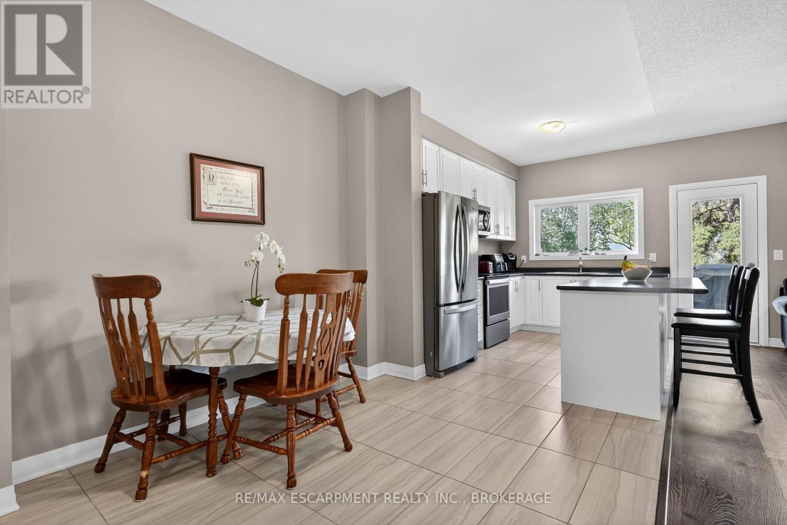 4071 Fracchioni Drive, Lincoln, Ontario  L3J 0R5 - Photo 8 - X13236628