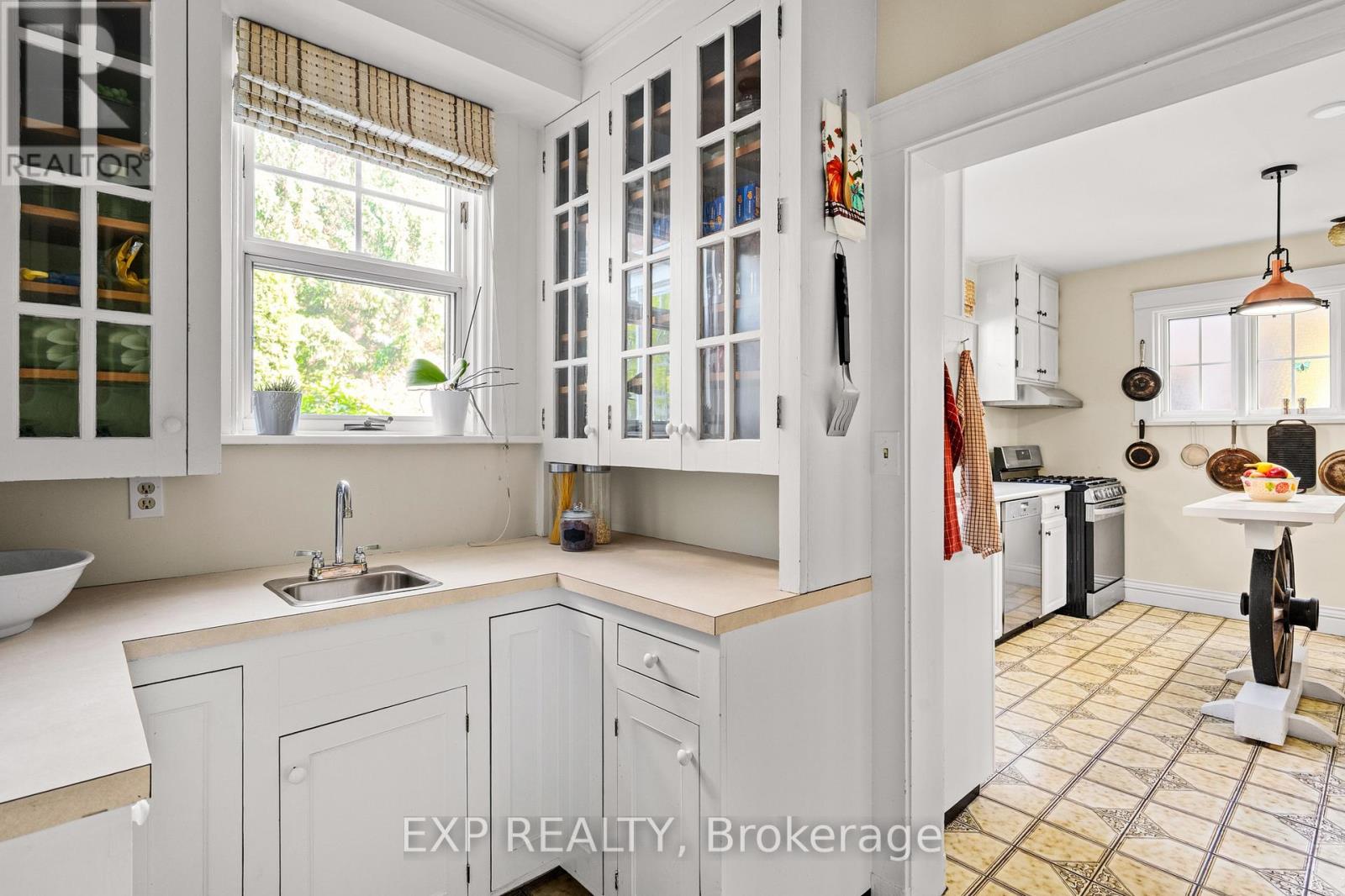 15 Trafalgar Street, St. Catharines, Ontario  L2R 3L9 - Photo 18 - X13237130