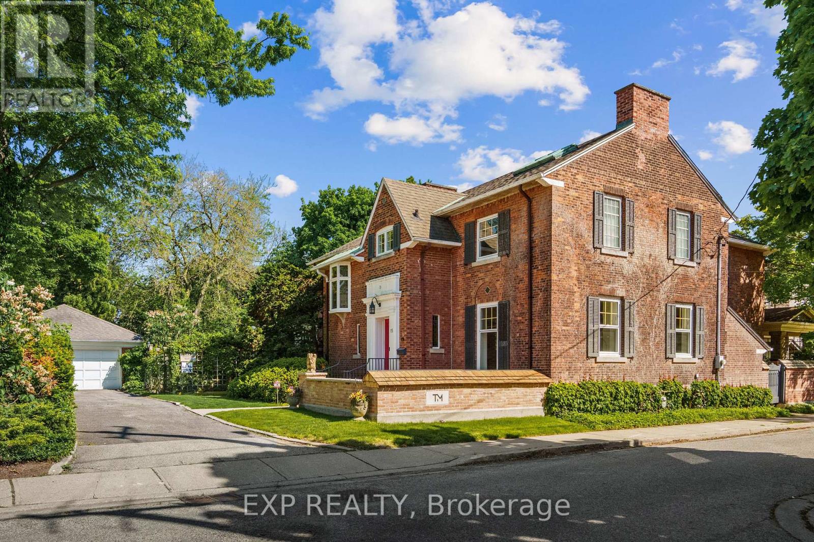 15 Trafalgar Street, St. Catharines, Ontario  L2R 3L9 - Photo 2 - X13237130