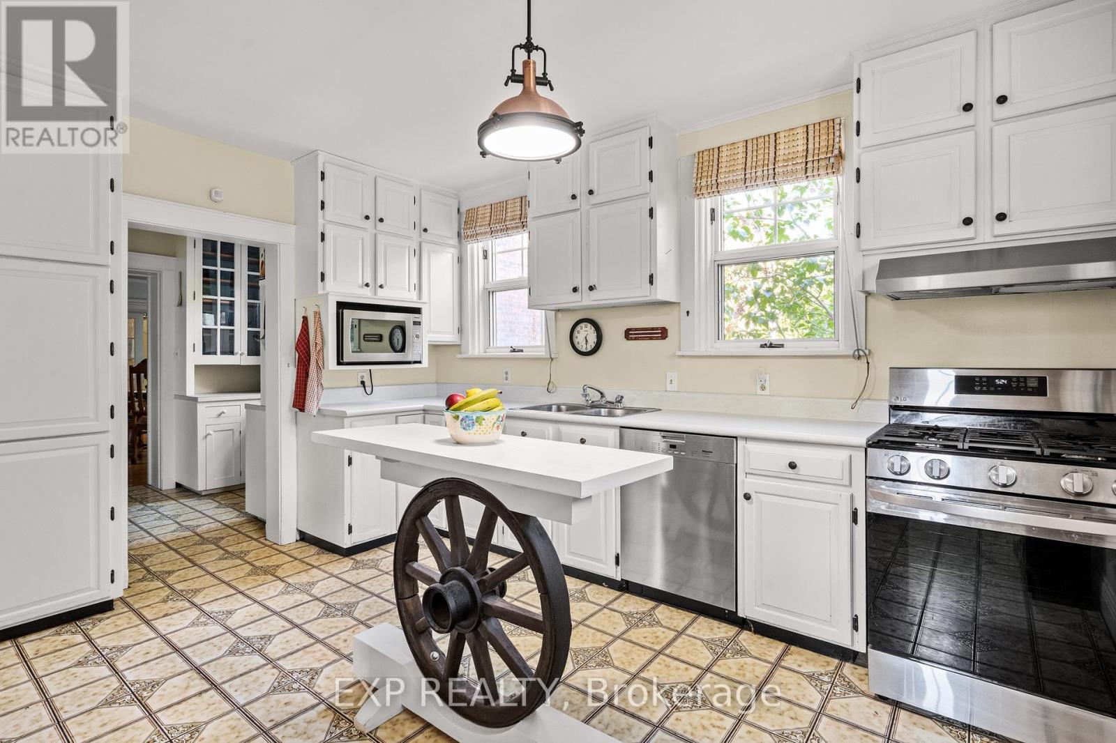 15 Trafalgar Street, St. Catharines, Ontario  L2R 3L9 - Photo 20 - X13237130