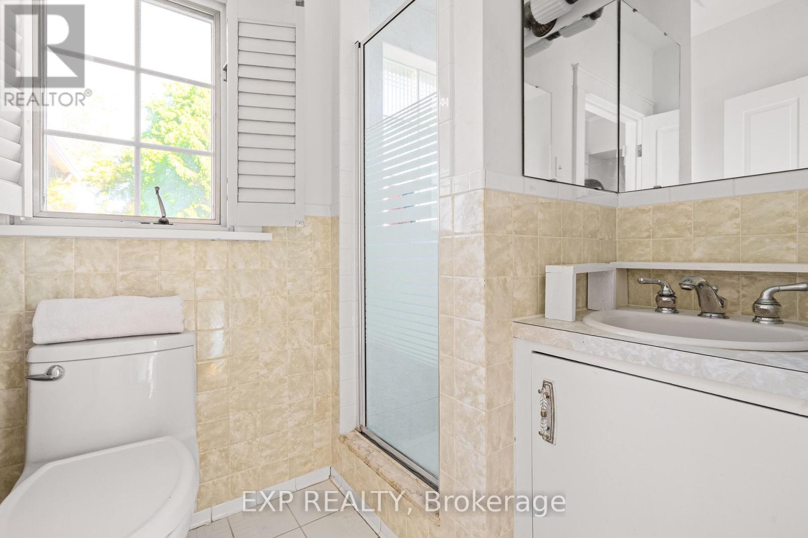 15 Trafalgar Street, St. Catharines, Ontario  L2R 3L9 - Photo 36 - X13237130