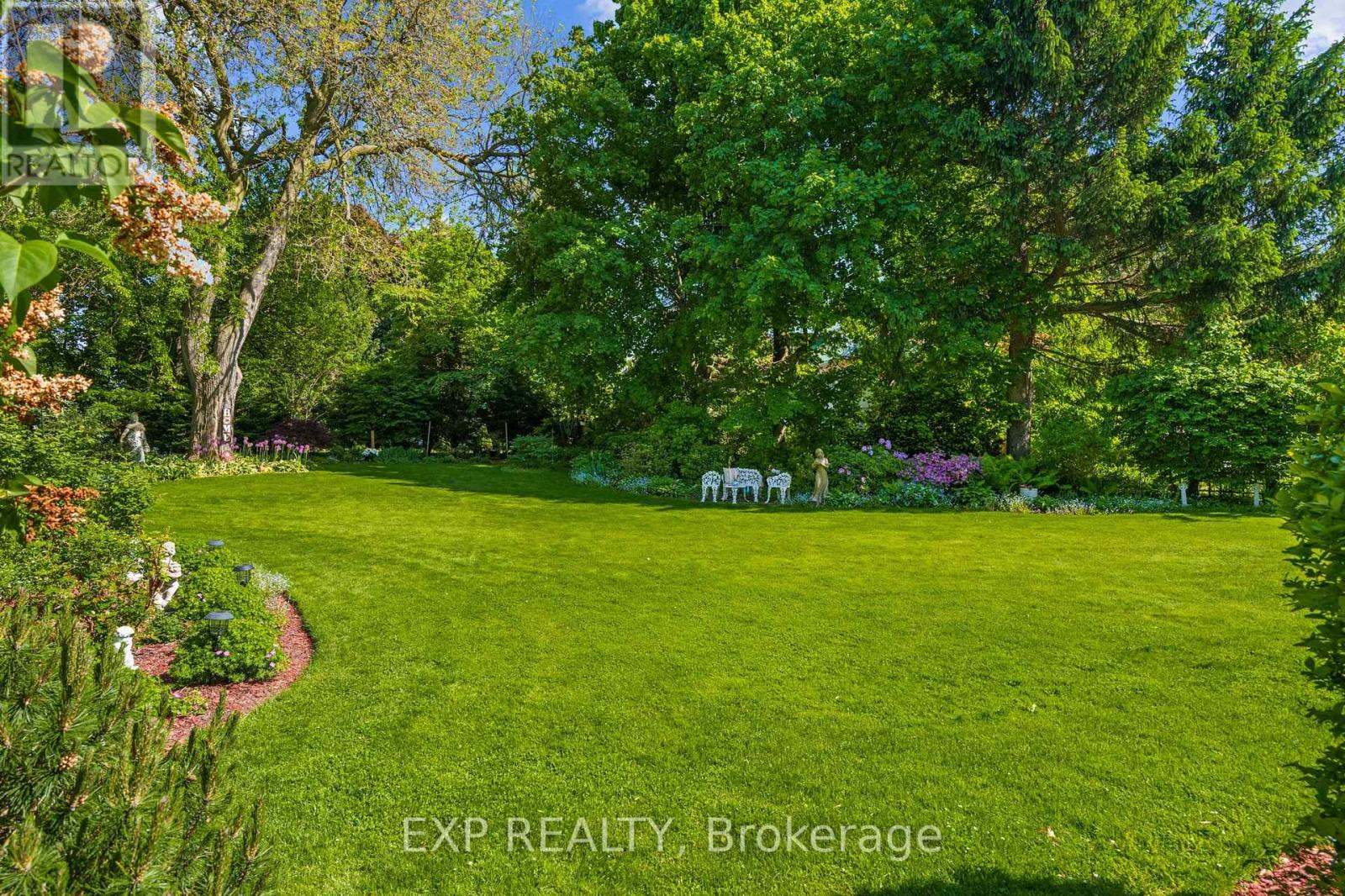 15 Trafalgar Street, St. Catharines, Ontario  L2R 3L9 - Photo 42 - X13237130