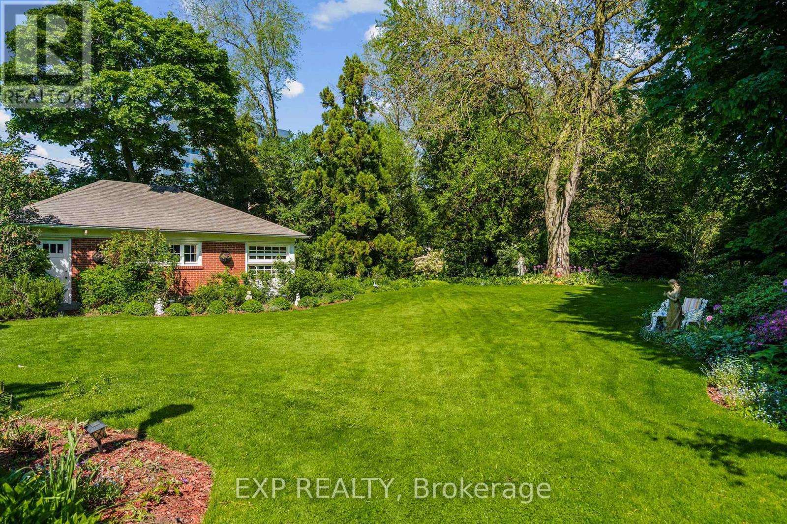 15 Trafalgar Street, St. Catharines, Ontario  L2R 3L9 - Photo 48 - X13237130