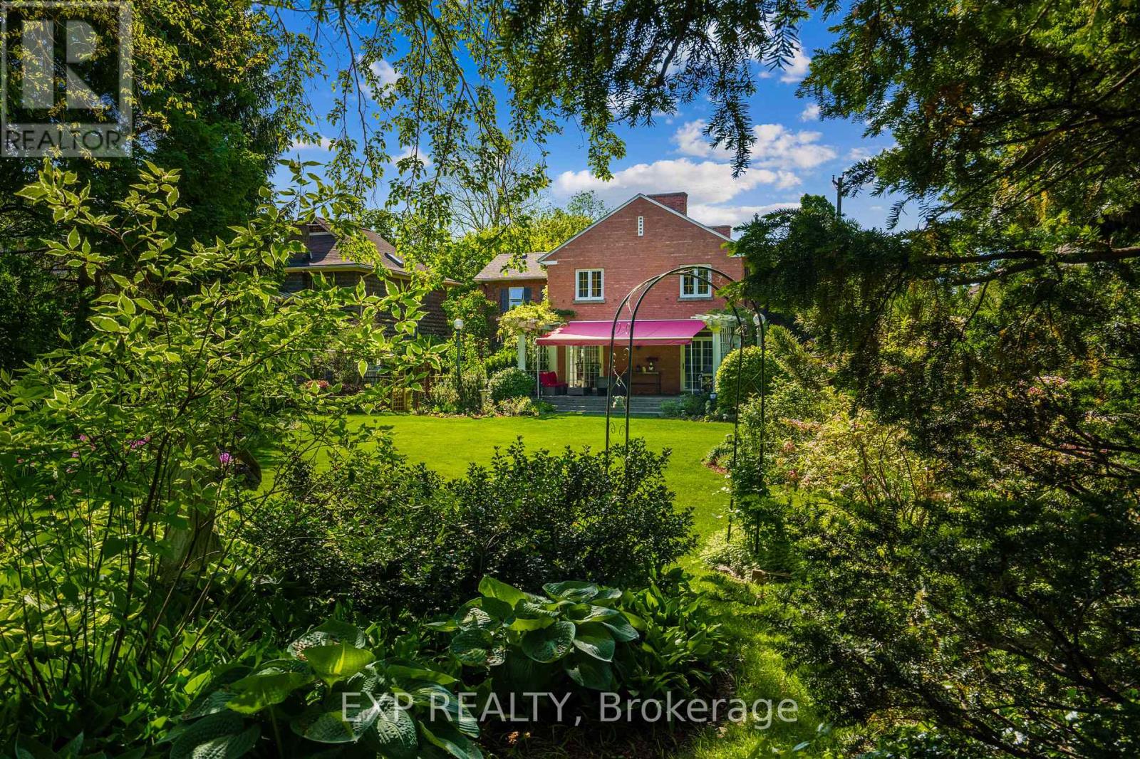 15 Trafalgar Street, St. Catharines, Ontario  L2R 3L9 - Photo 49 - X13237130