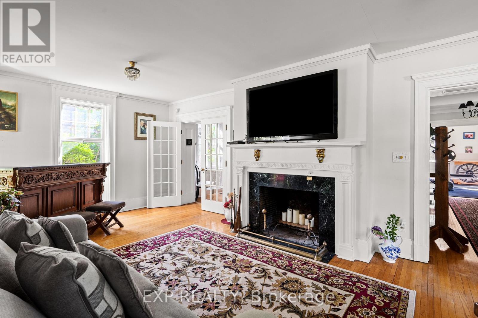 15 Trafalgar Street, St. Catharines, Ontario  L2R 3L9 - Photo 7 - X13237130