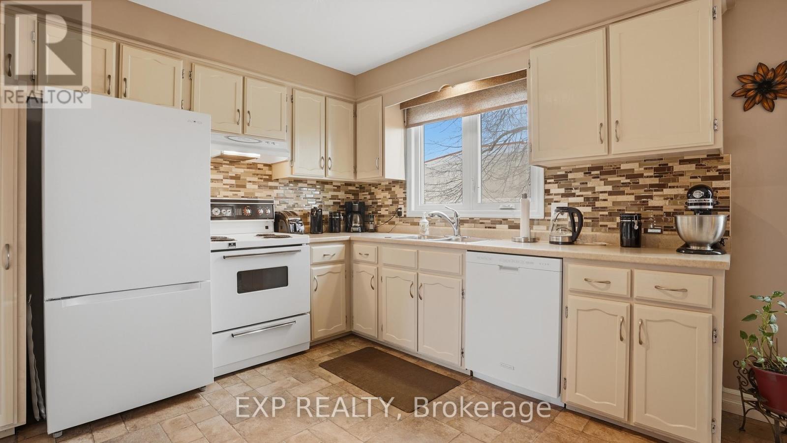 14 - 178 Scott Street, St. Catharines, Ontario  L2N 6Y5 - Photo 11 - X13238554