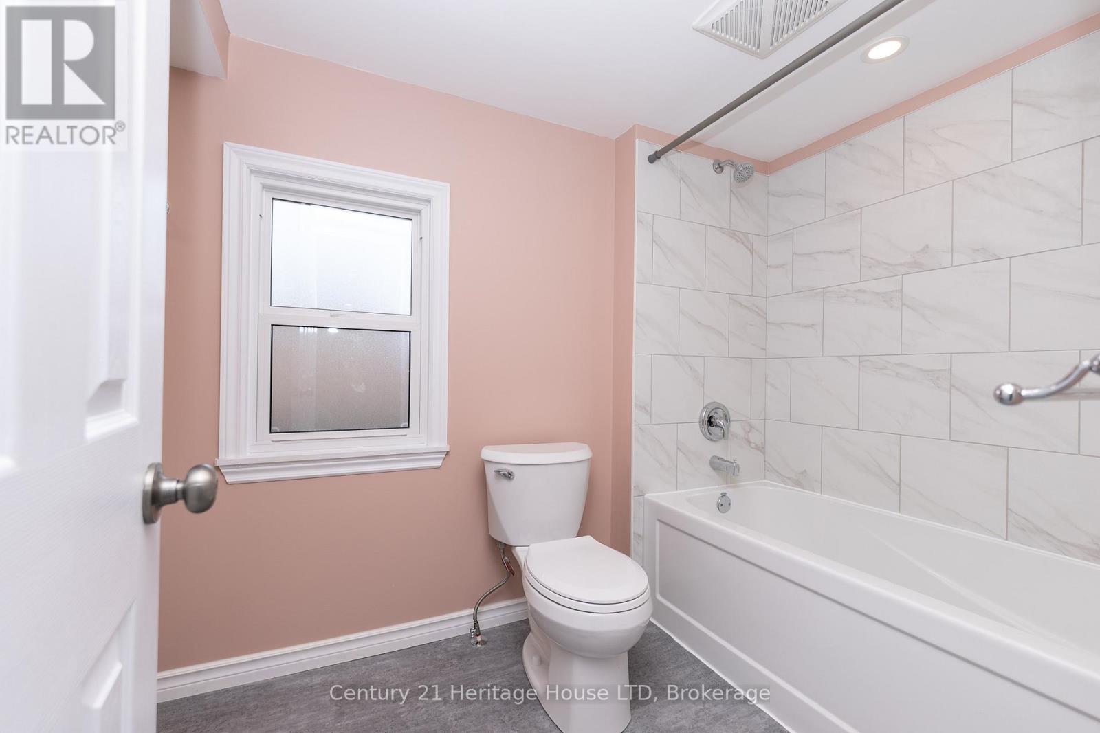 218 Henrietta Street, Fort Erie, Ontario  L2A 2K5 - Photo 14 - X13239022