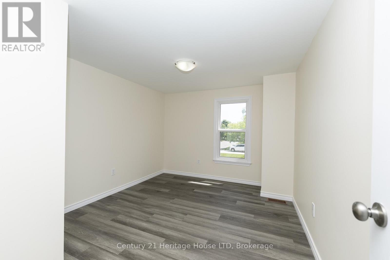 218 Henrietta Street, Fort Erie, Ontario  L2A 2K5 - Photo 16 - X13239022