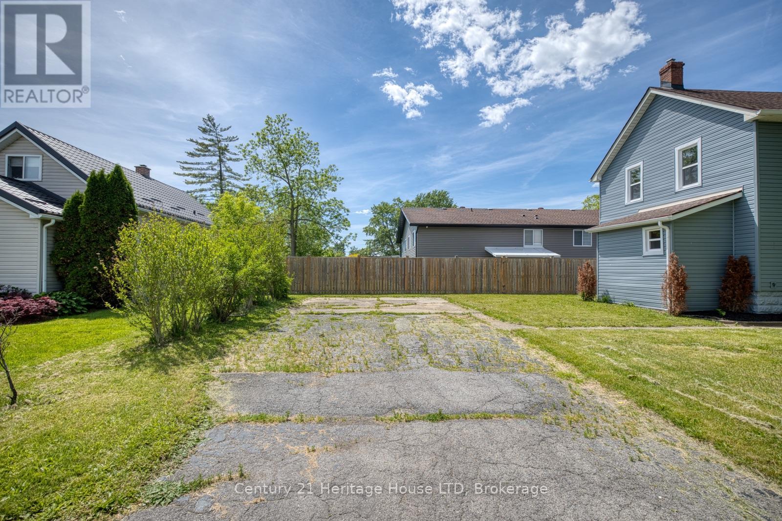 218 Henrietta Street, Fort Erie, Ontario  L2A 2K5 - Photo 29 - X13239022