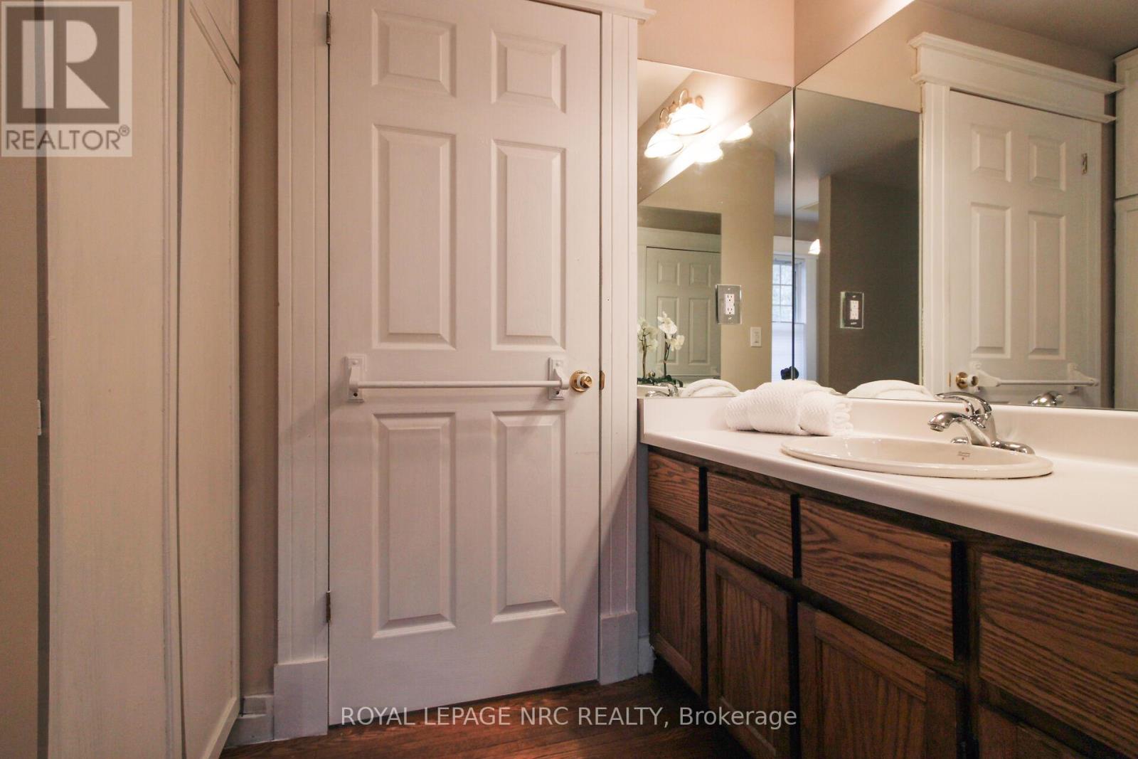 15 South Drive, St. Catharines, Ontario  L2R 4T9 - Photo 24 - X13240720
