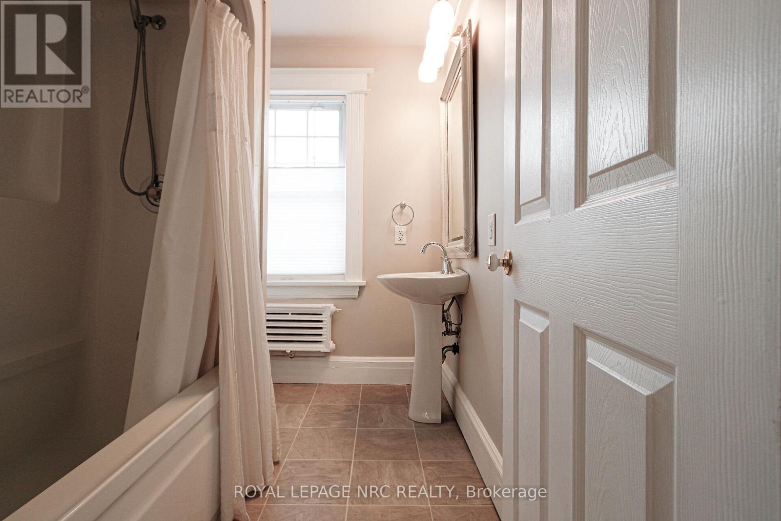 15 South Drive, St. Catharines, Ontario  L2R 4T9 - Photo 27 - X13240720