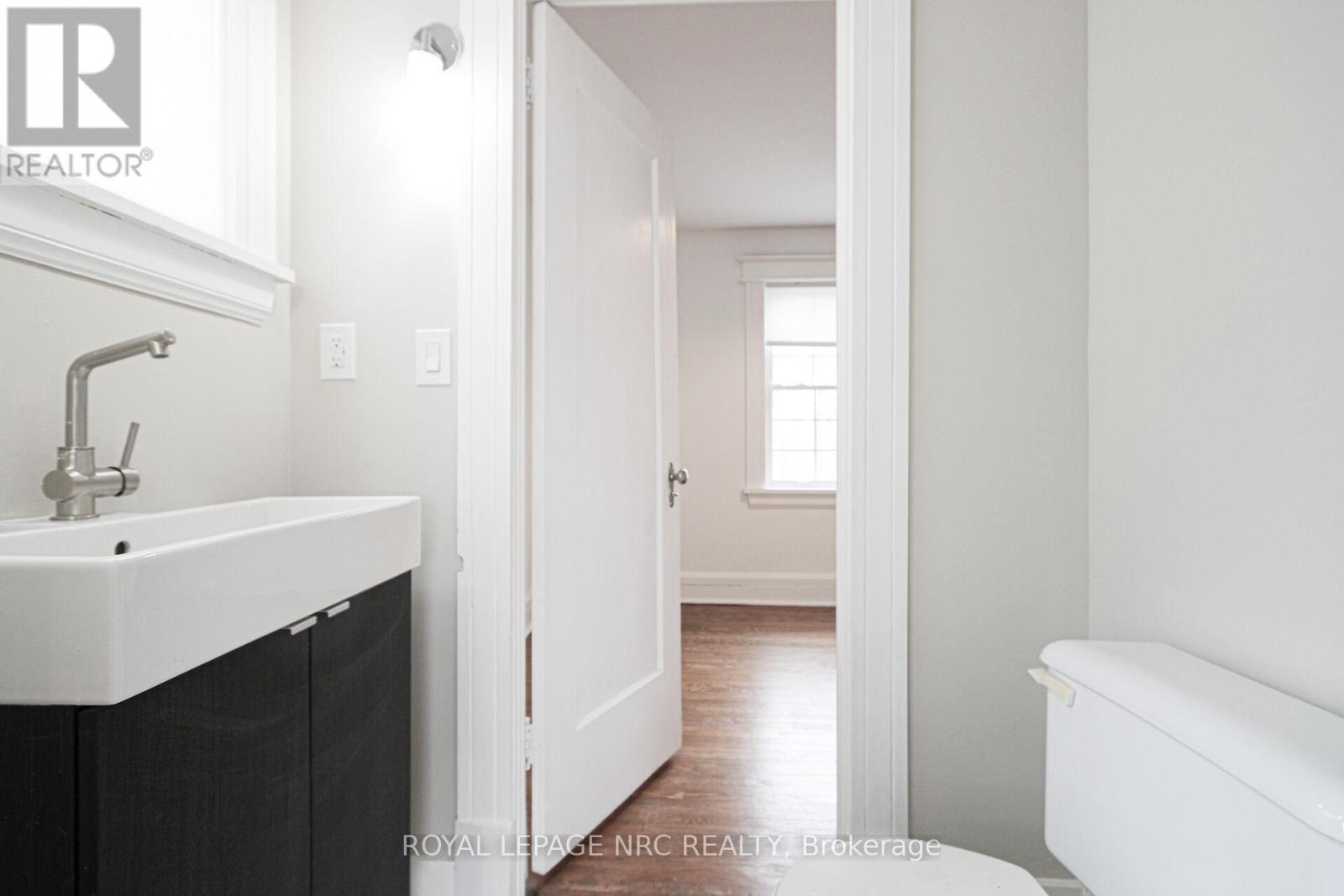 15 South Drive, St. Catharines, Ontario  L2R 4T9 - Photo 30 - X13240720