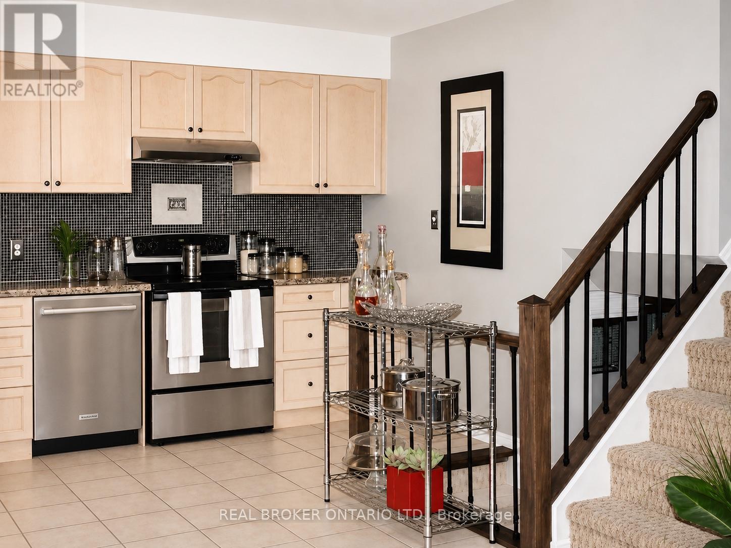 21 Saddler Street, Pelham, Ontario  L0S 1E4 - Photo 10 - X13240796