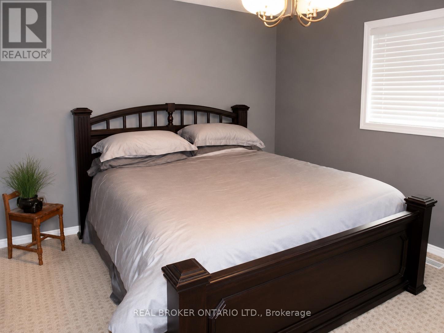 21 Saddler Street, Pelham, Ontario  L0S 1E4 - Photo 12 - X13240796