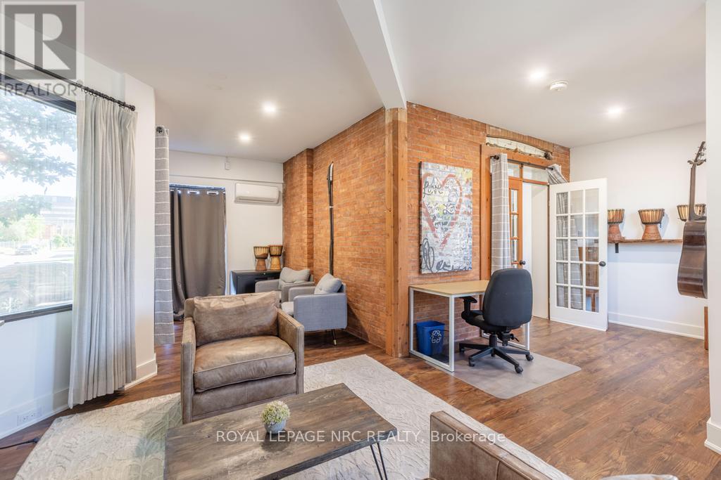 58 Ontario Street, St. Catharines, Ontario  L2R 5J4 - Photo 9 - X13243504