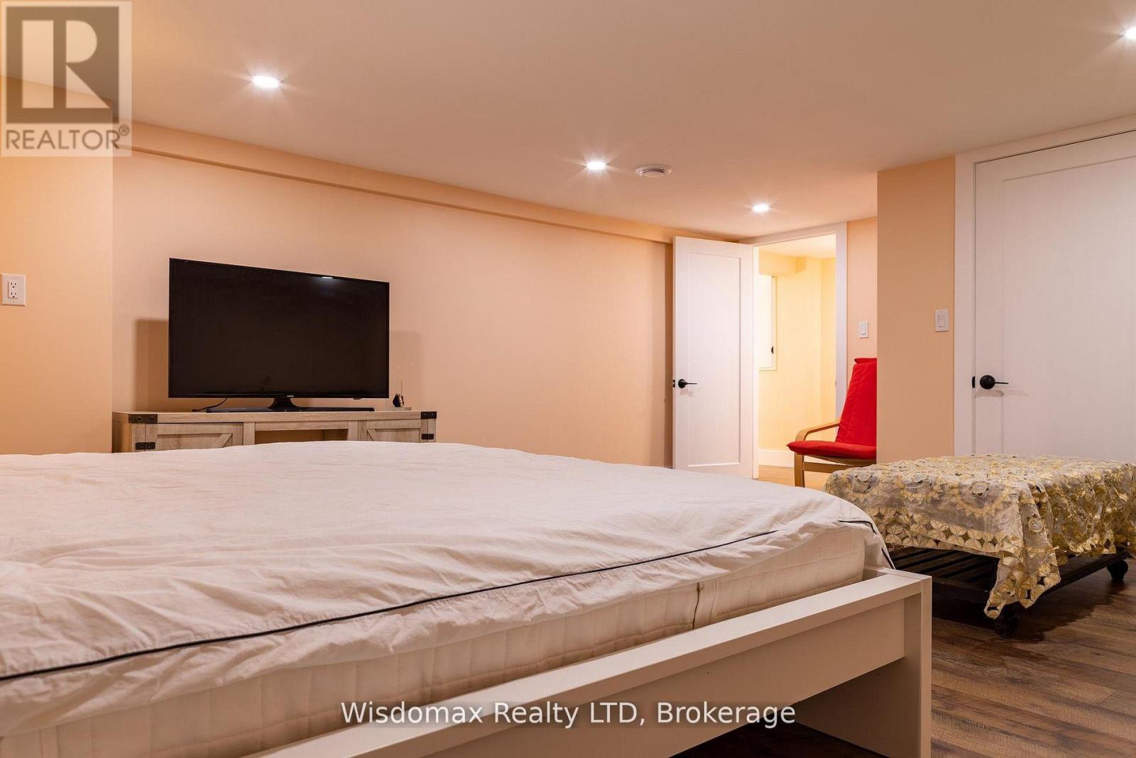 5291 Stamford Street, Niagara Falls, Ontario  L2E 1N2 - Photo 13 - X13243756