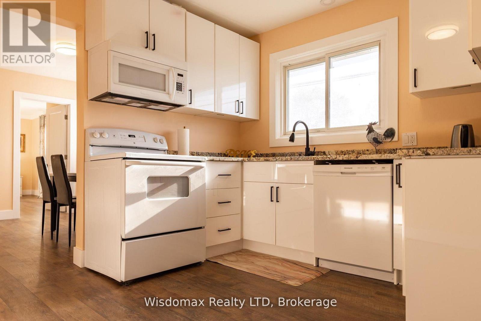 5291 Stamford Street, Niagara Falls, Ontario  L2E 1N2 - Photo 5 - X13243756