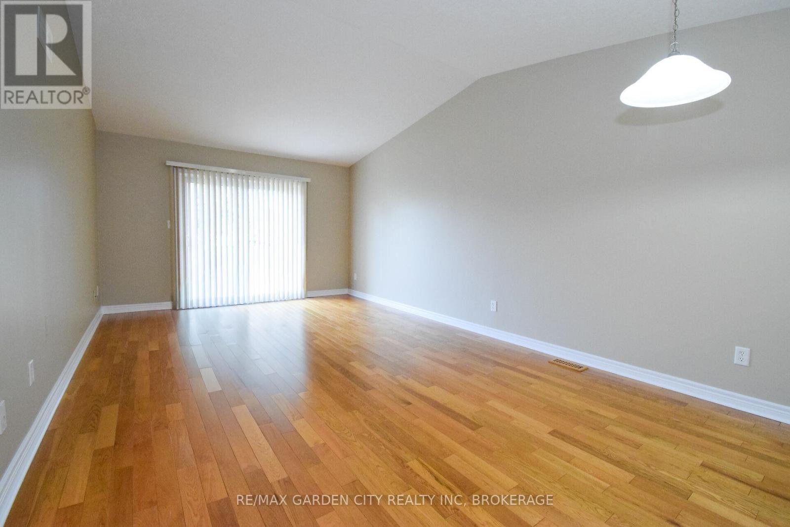 11 - 162 First Street, Welland, Ontario  L3B 4S2 - Photo 11 - X13246584