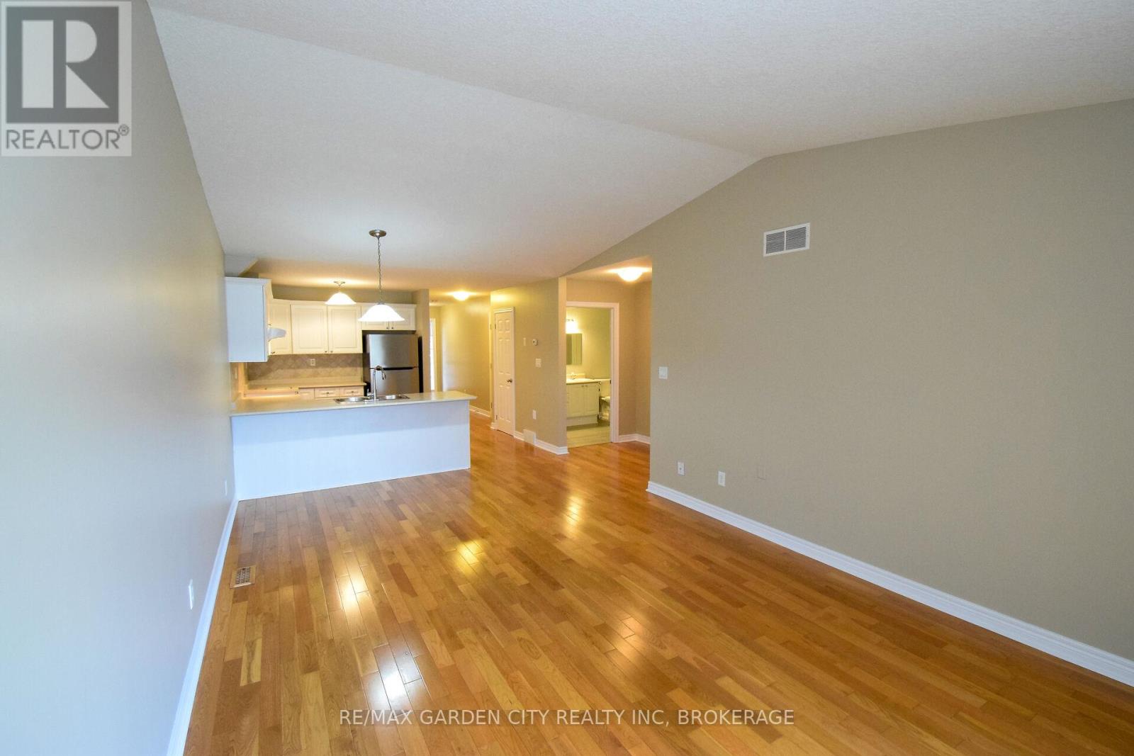 11 - 162 First Street, Welland, Ontario  L3B 4S2 - Photo 13 - X13246584