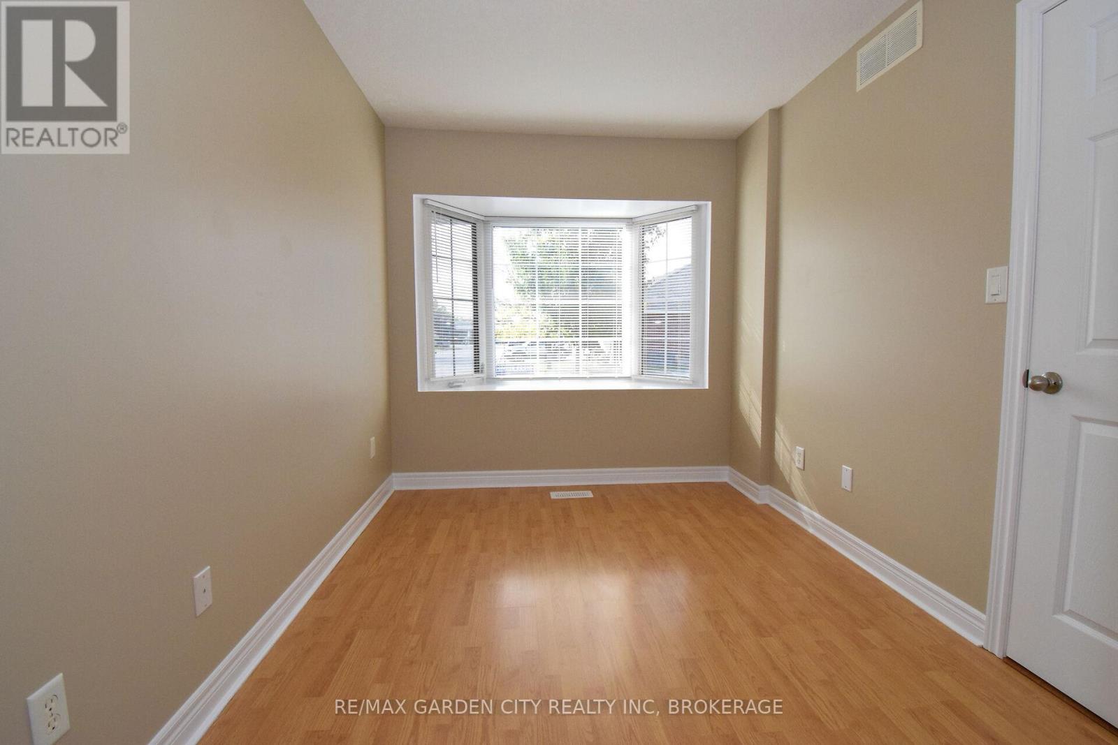 11 - 162 First Street, Welland, Ontario  L3B 4S2 - Photo 22 - X13246584