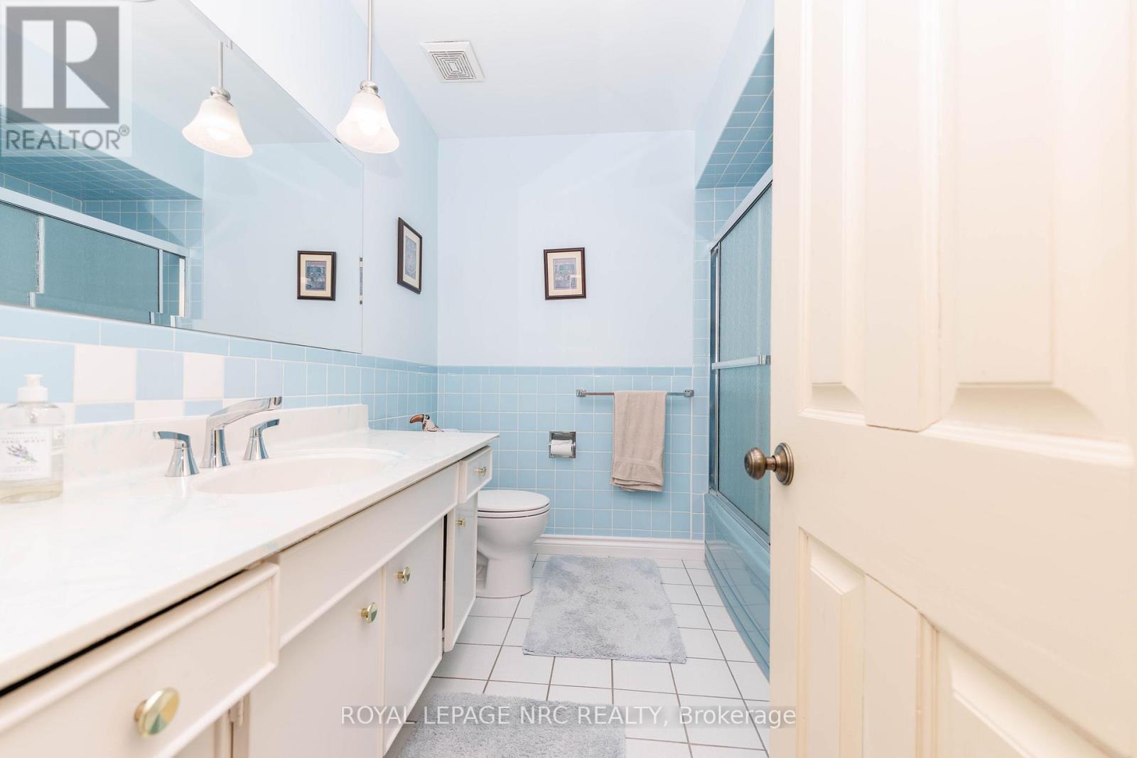 1273 Winding Trail, Mississauga, Ontario  L4Y 2T9 - Photo 22 - W13248556