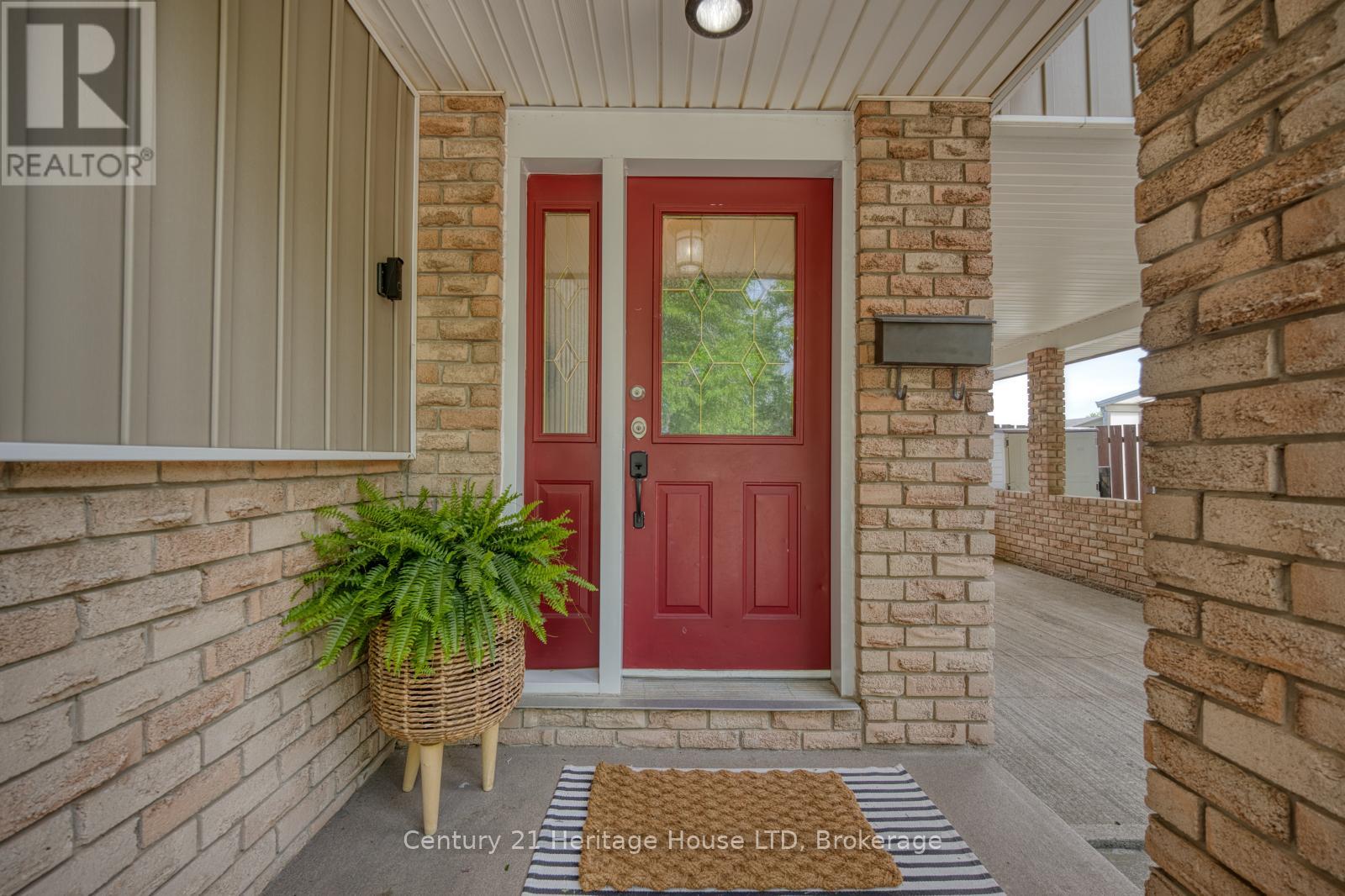 6046 Eldorado Avenue, Niagara Falls, Ontario  L2H 2E7 - Photo 2 - X13248398