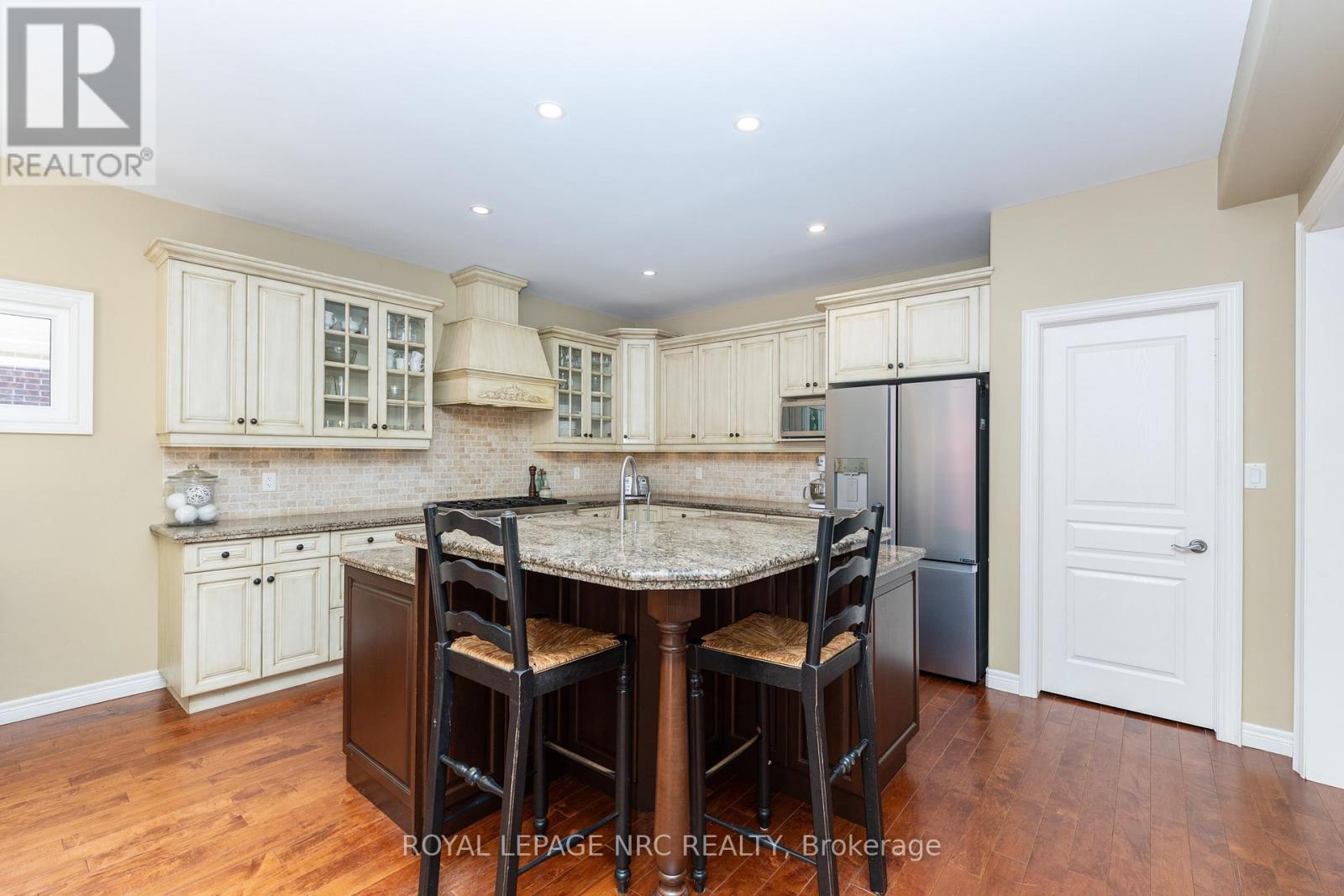 27 Bell Avenue, Grimsby, Ontario  L3M 1B2 - Photo 18 - X13248462