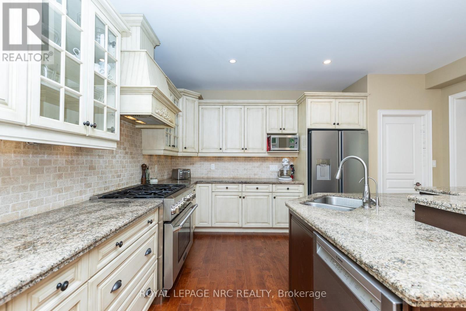 27 Bell Avenue, Grimsby, Ontario  L3M 1B2 - Photo 19 - X13248462