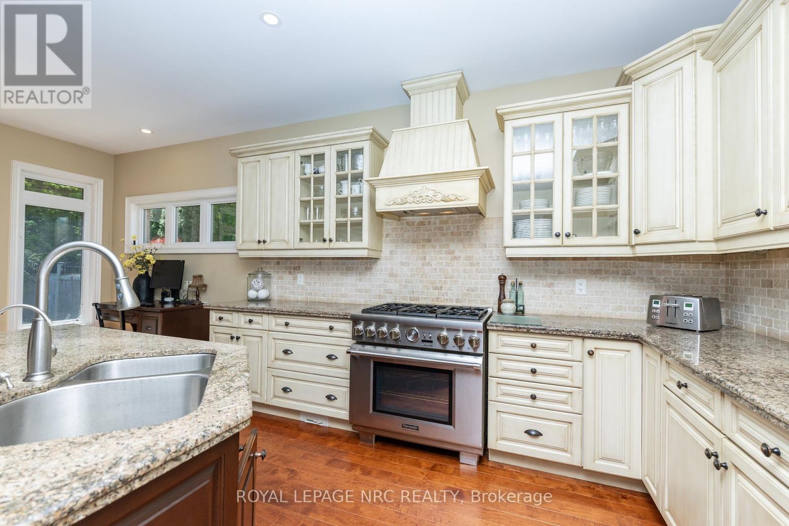 27 Bell Avenue, Grimsby, Ontario  L3M 1B2 - Photo 21 - X13248462