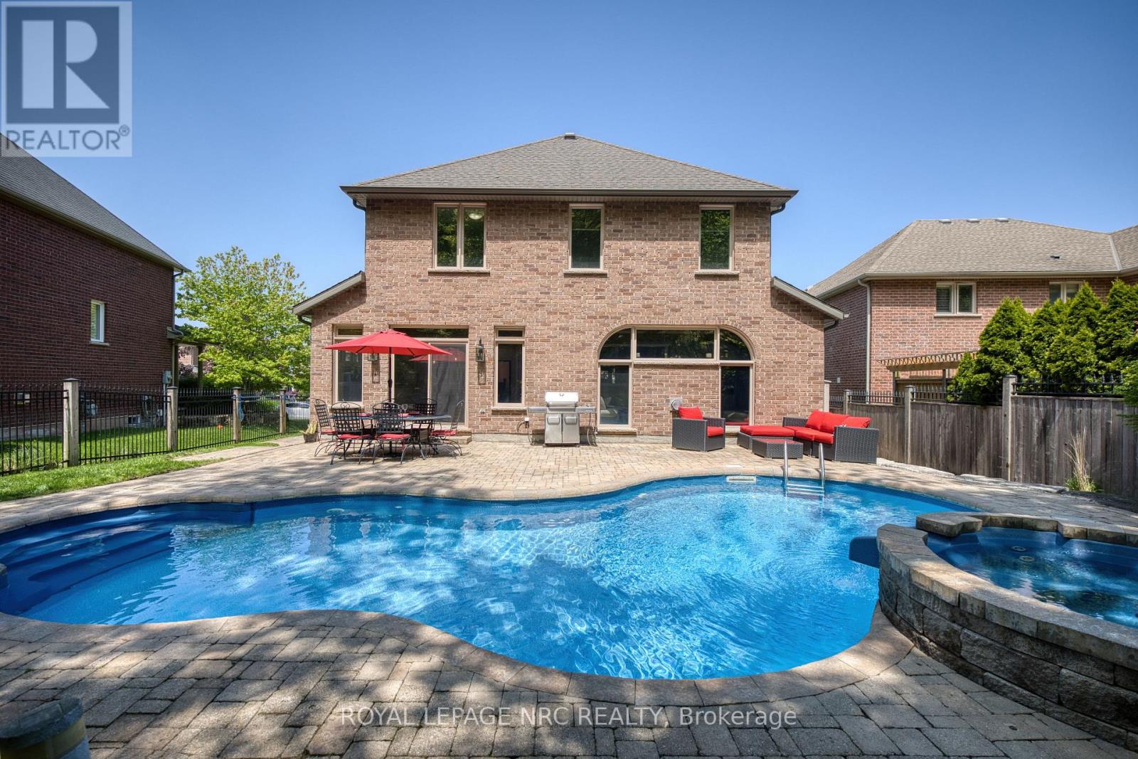 27 Bell Avenue, Grimsby, Ontario  L3M 1B2 - Photo 4 - X13248462