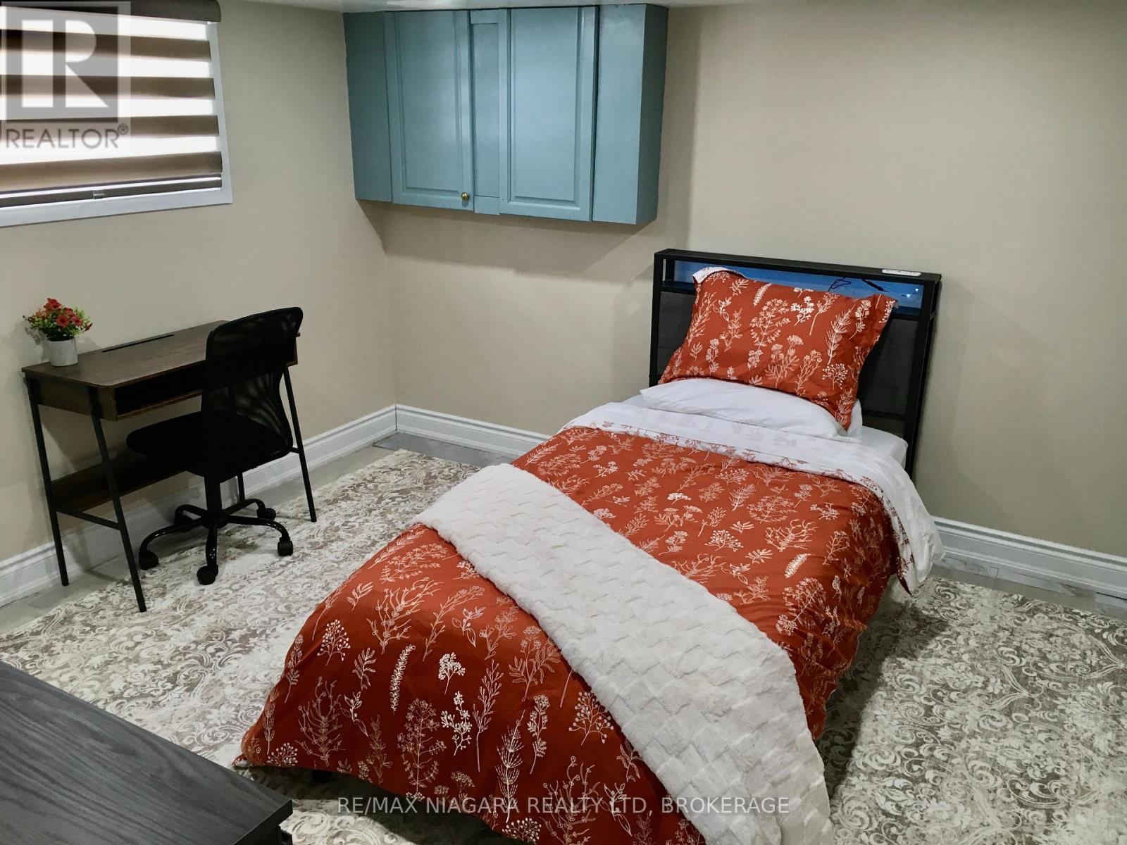 Bedroom 2 - 3968 St Peter Avenue, Niagara Falls, Ontario  L2J 2N8 - Photo 11 - X13248814