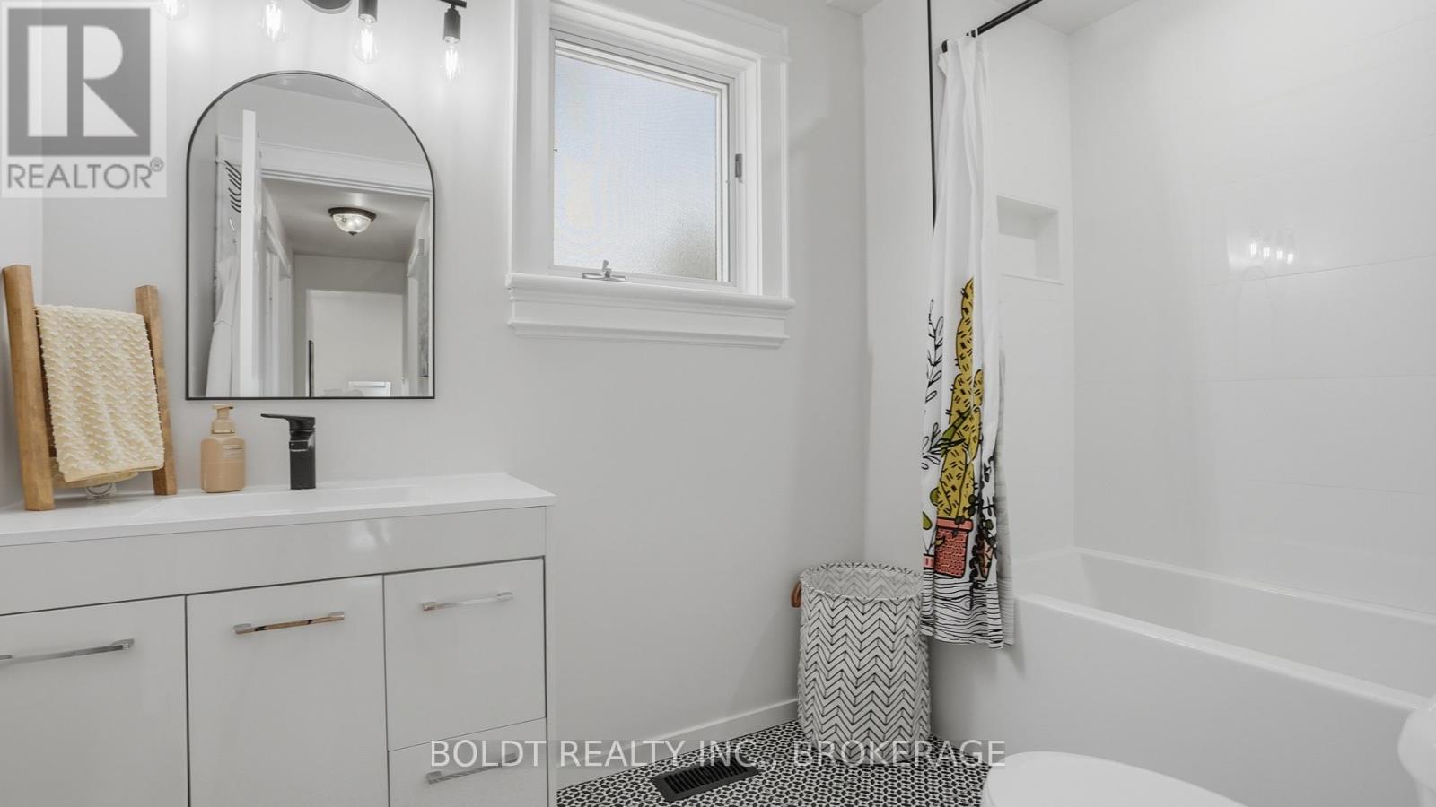 10 Westwood Drive, Port Colborne, Ontario  L3K 6B8 - Photo 26 - X13249450