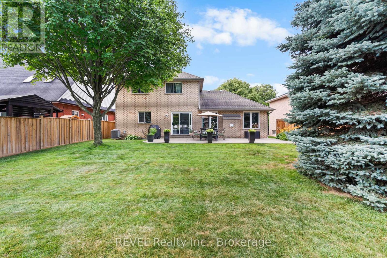 98 Debora Drive, Grimsby, Ontario  L3M 4J3 - Photo 13 - X13249968