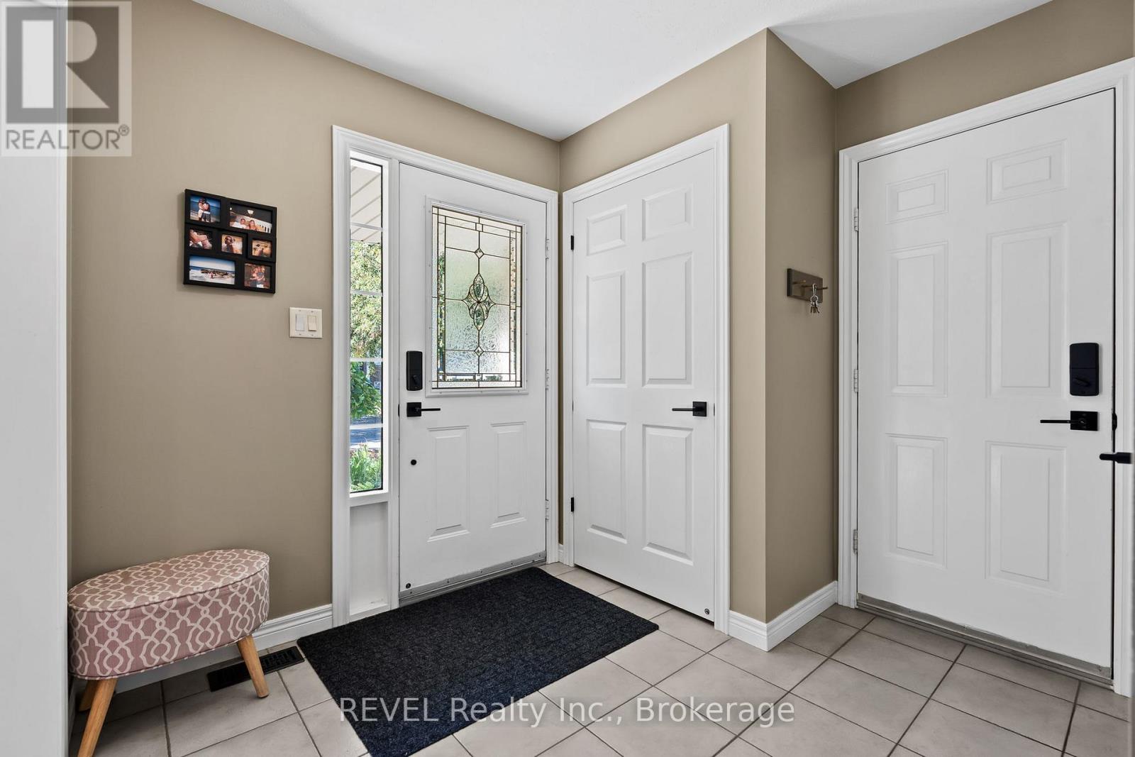 98 Debora Drive, Grimsby, Ontario  L3M 4J3 - Photo 15 - X13249968