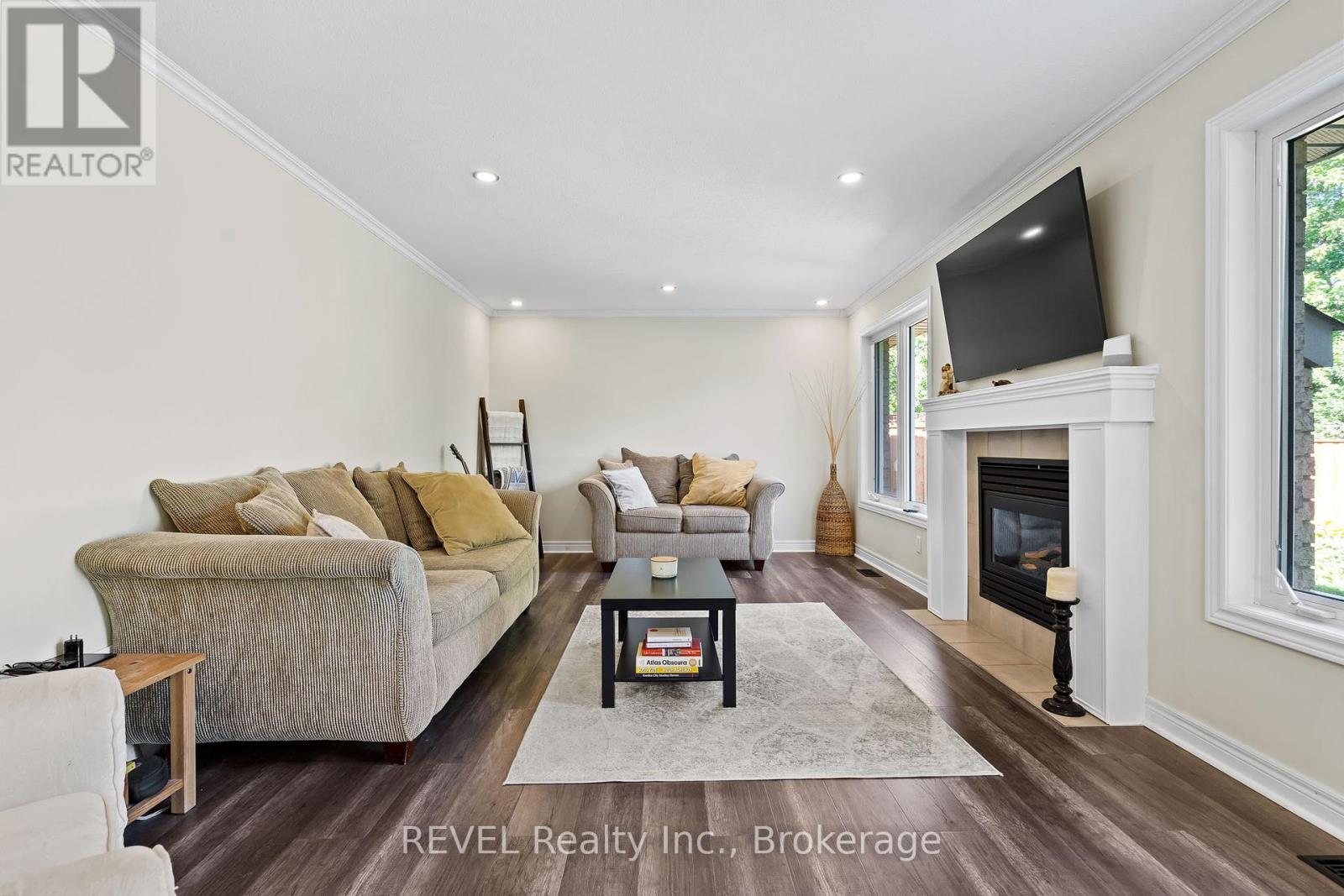 98 Debora Drive, Grimsby, Ontario  L3M 4J3 - Photo 18 - X13249968
