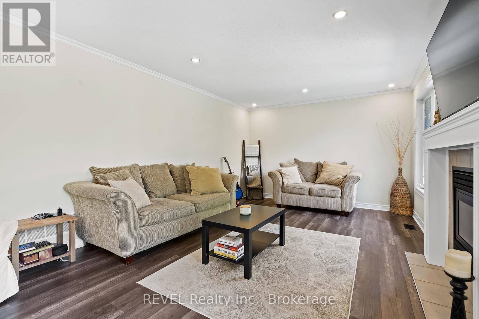 98 Debora Drive, Grimsby, Ontario  L3M 4J3 - Photo 19 - X13249968