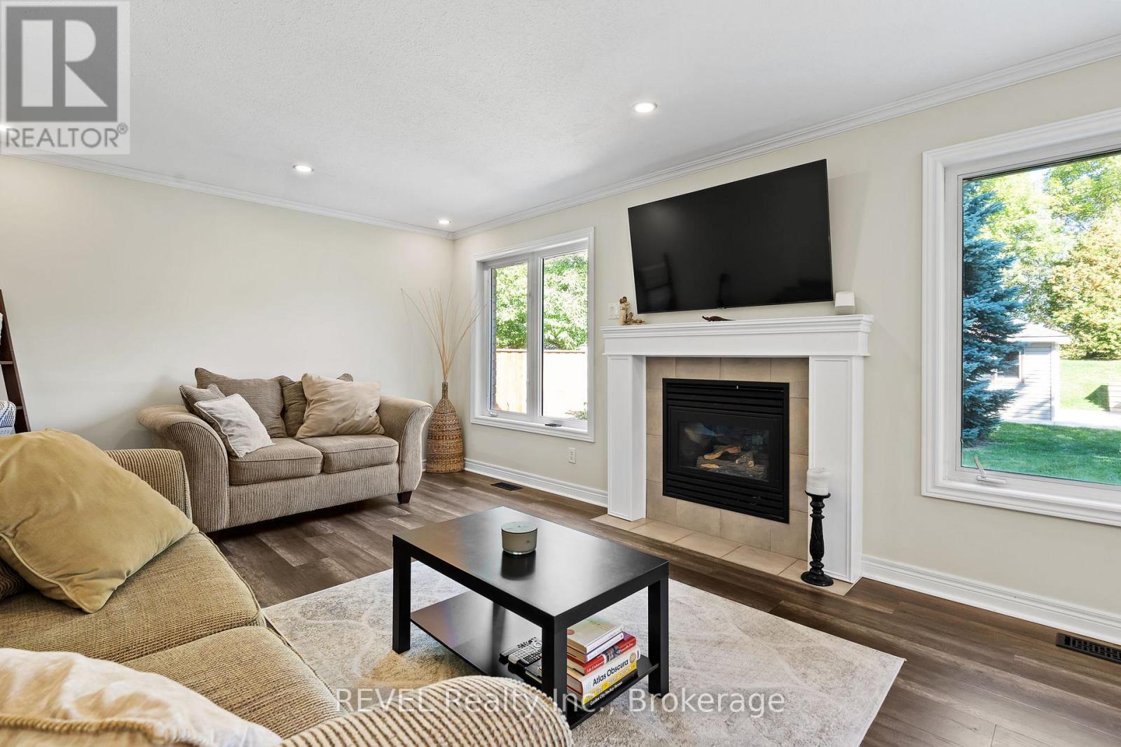 98 Debora Drive, Grimsby, Ontario  L3M 4J3 - Photo 20 - X13249968