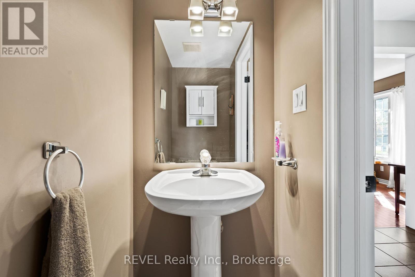 98 Debora Drive, Grimsby, Ontario  L3M 4J3 - Photo 27 - X13249968