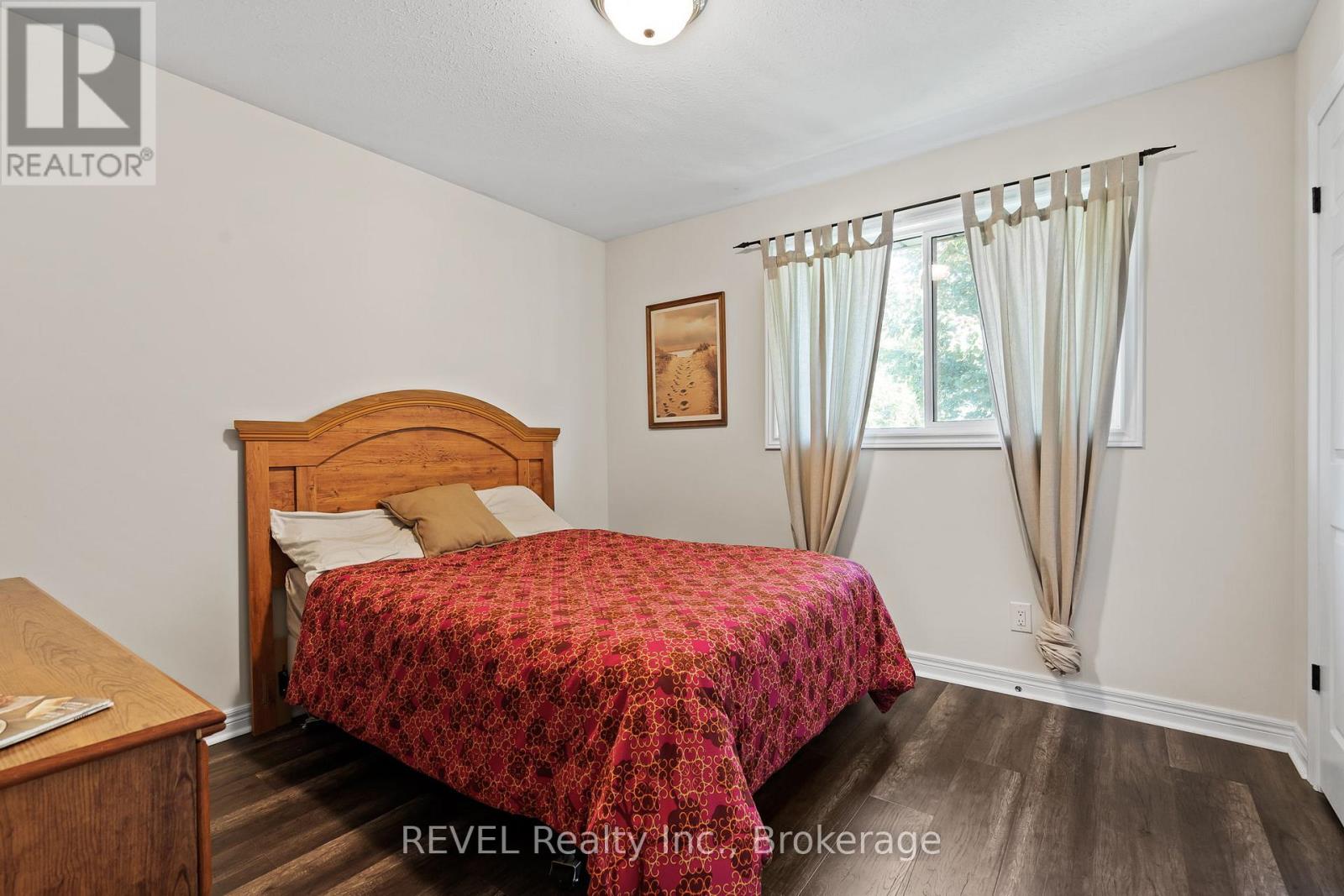 98 Debora Drive, Grimsby, Ontario  L3M 4J3 - Photo 32 - X13249968