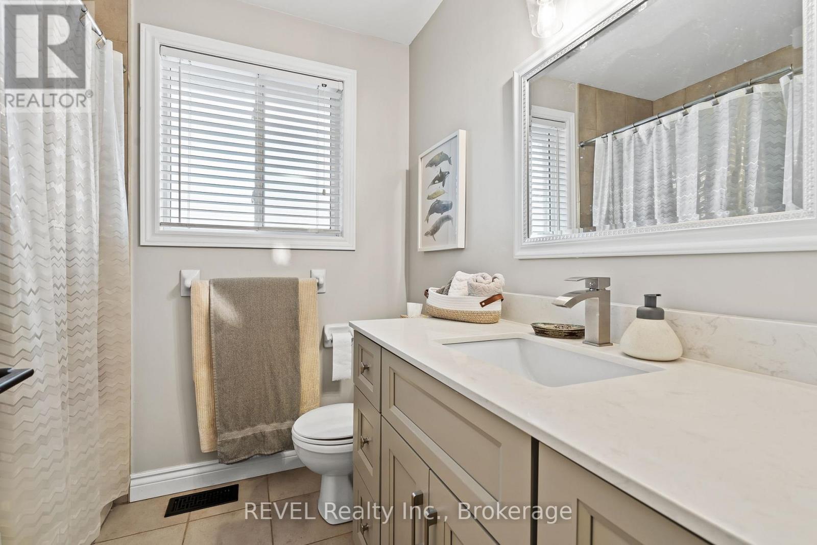 98 Debora Drive, Grimsby, Ontario  L3M 4J3 - Photo 34 - X13249968